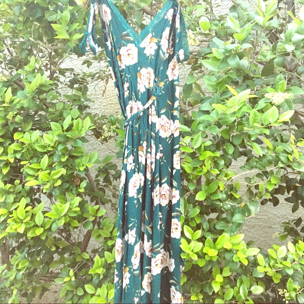 Forever 21 emerald green pink floral lace maxi dress women’s